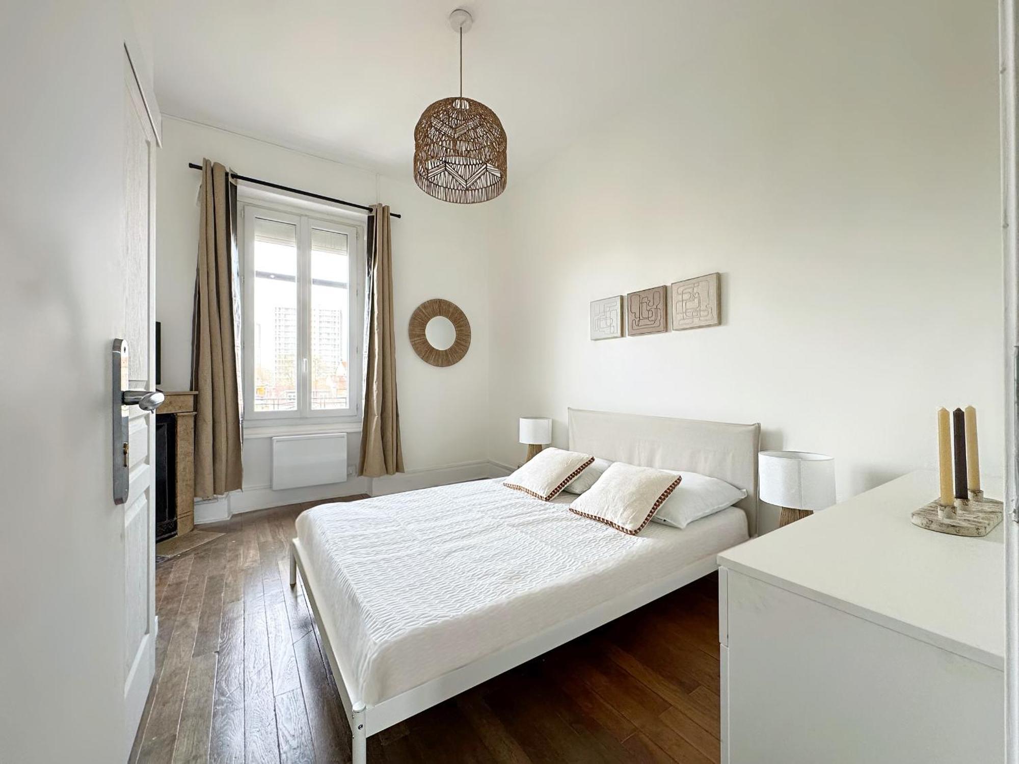 Suite Falso Villeurbanne Bagian luar foto