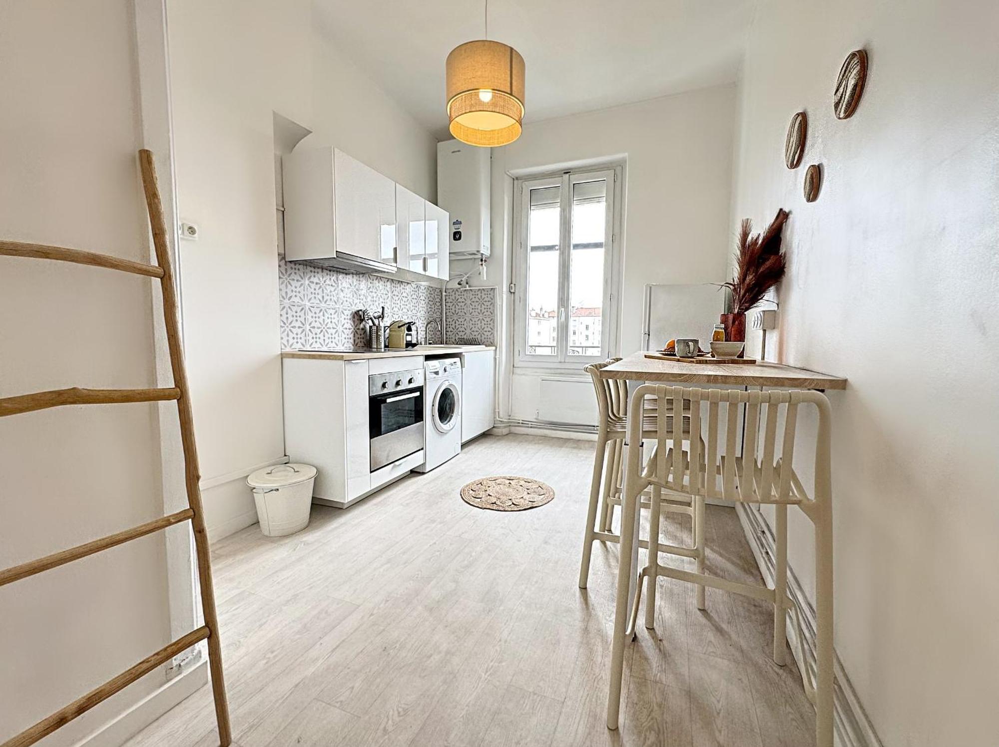 Suite Falso Villeurbanne Bagian luar foto